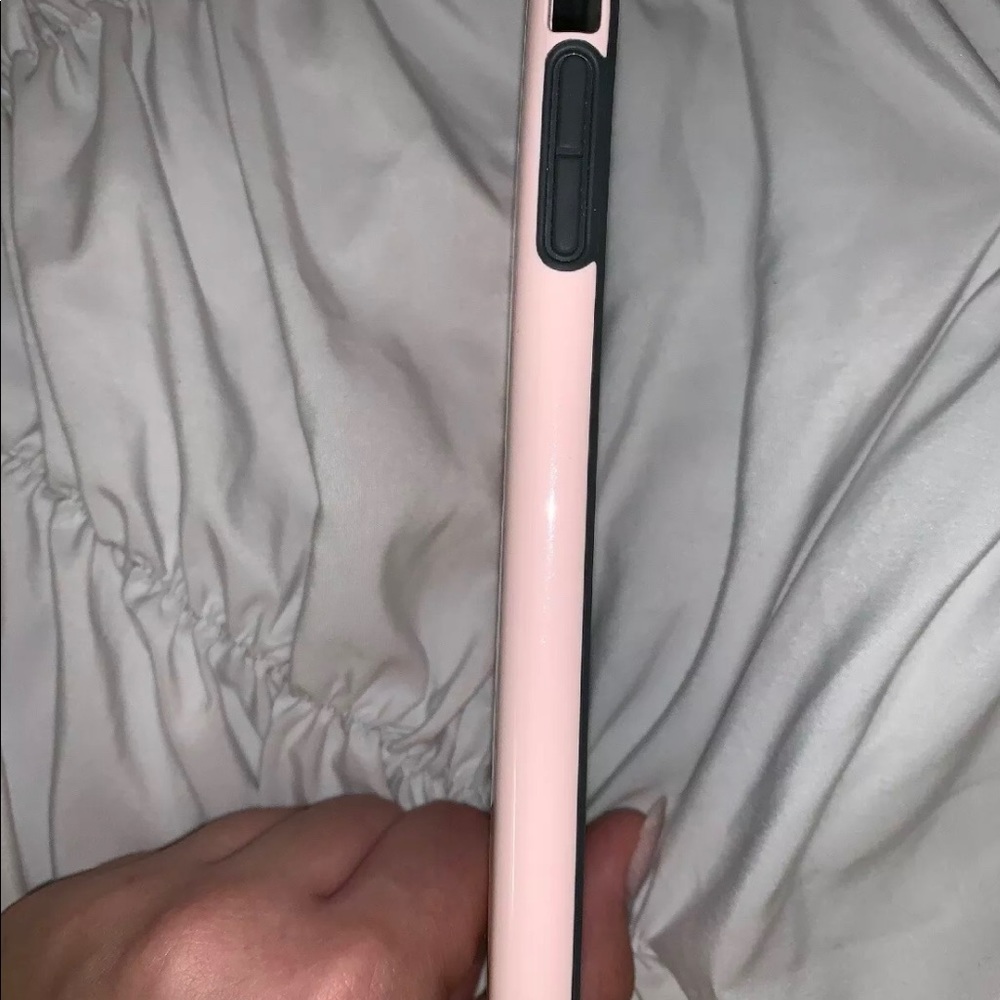 Pink Speck IPhone 7/8 plus hard case - Picture 4 of 4